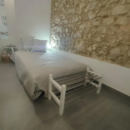 Ma-ri House *