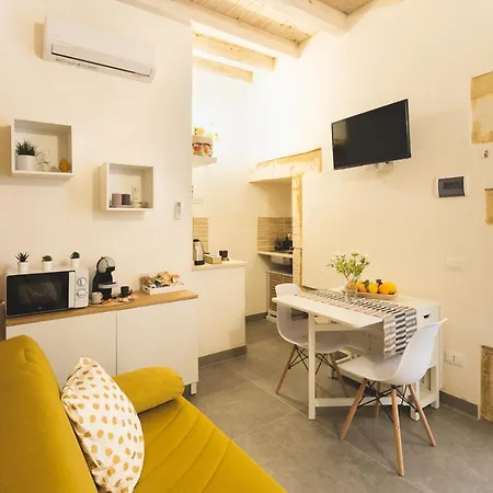 Ma-ri House